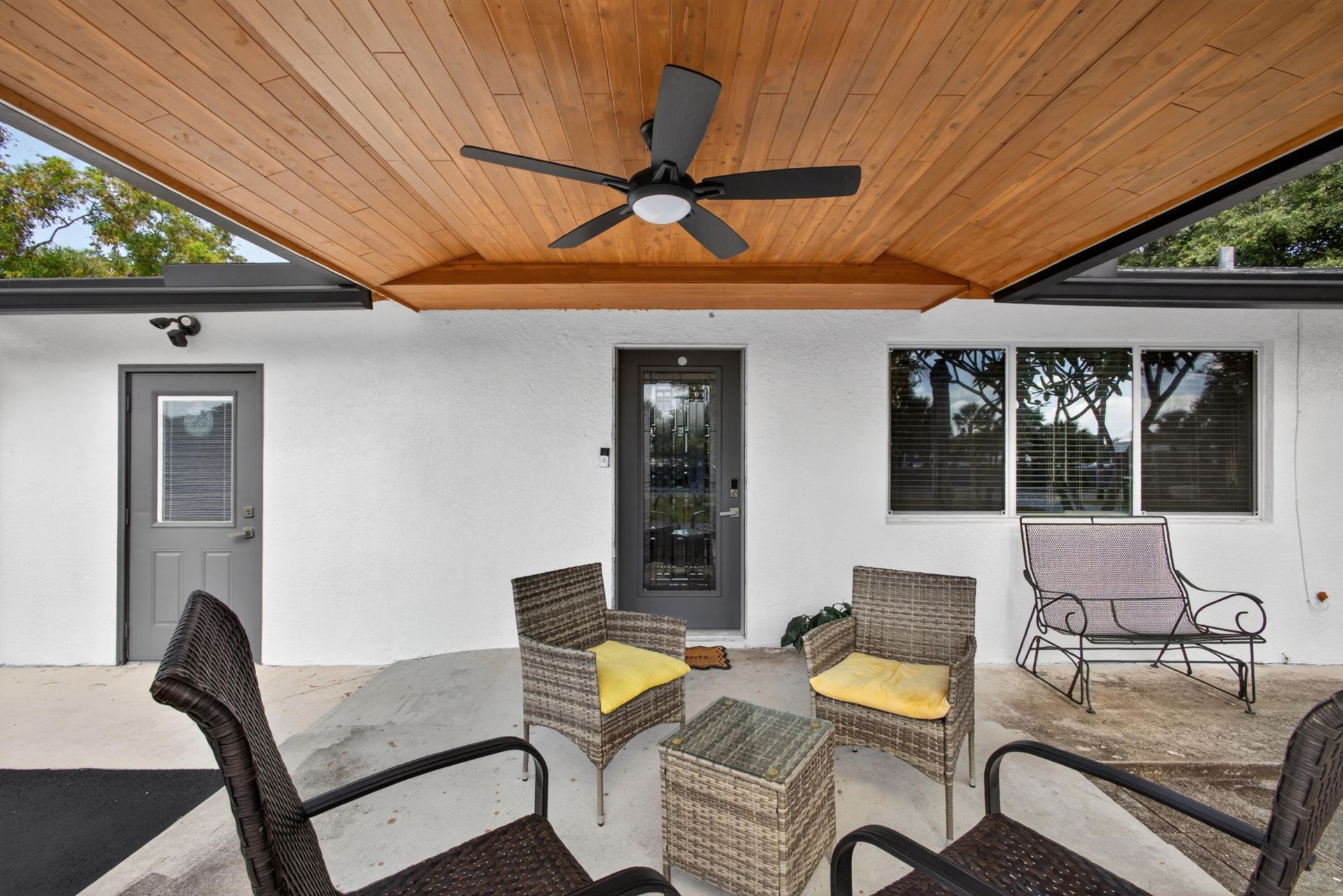 5500 West Place, Mangonia Park, FL 33407 Photo