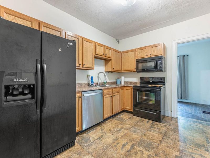 2210 Arlington, Middletown, OH 45044 Photo 12