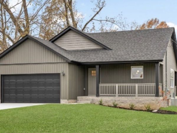 205 Norris Dr , Clarksville, TN 37042