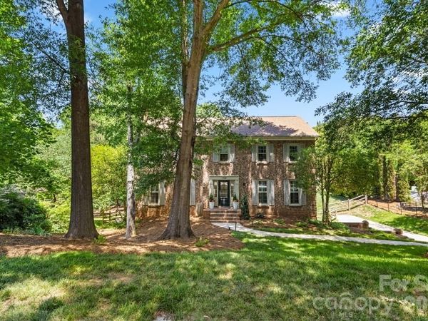 7814 Bradenton Drive, Charlotte, NC 28210