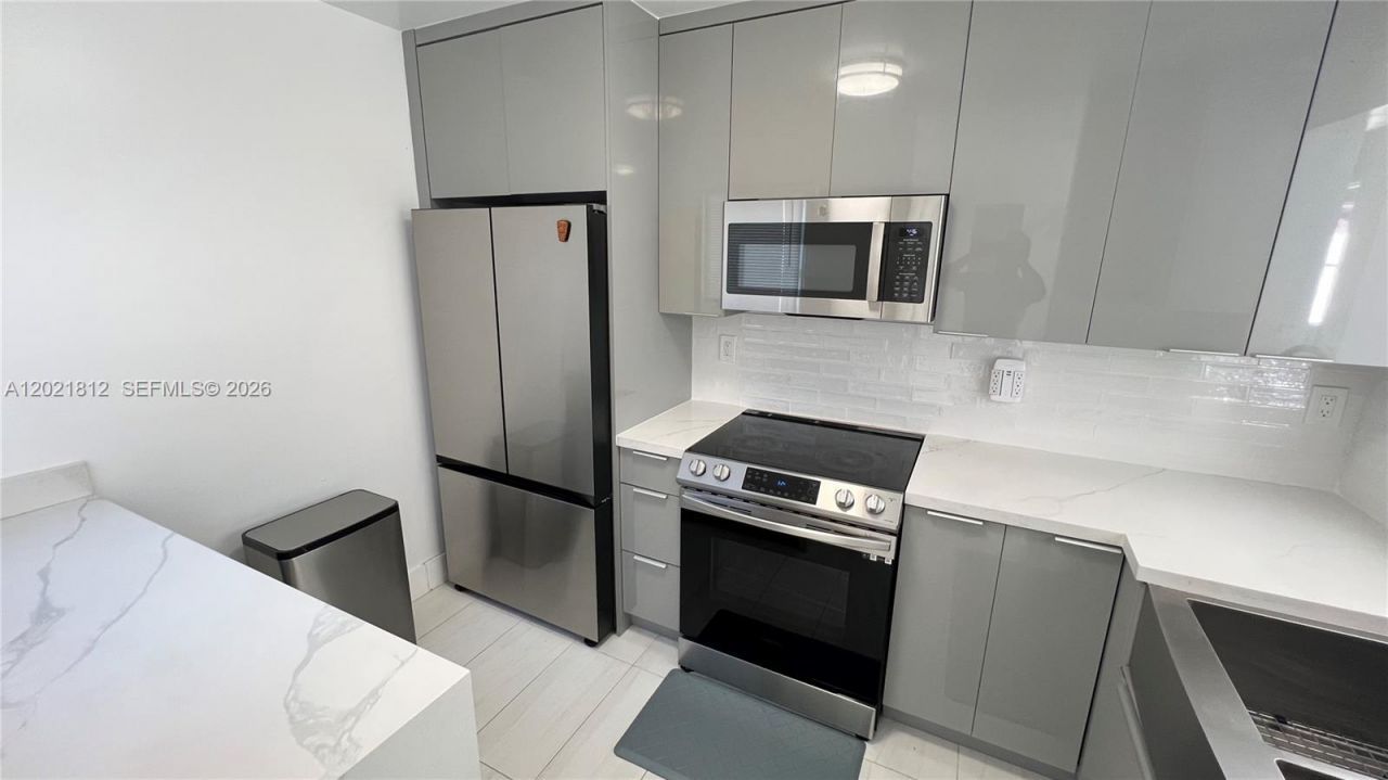 1132 NW 125th Path , Unit 204, Miami, FL 33182 Photo