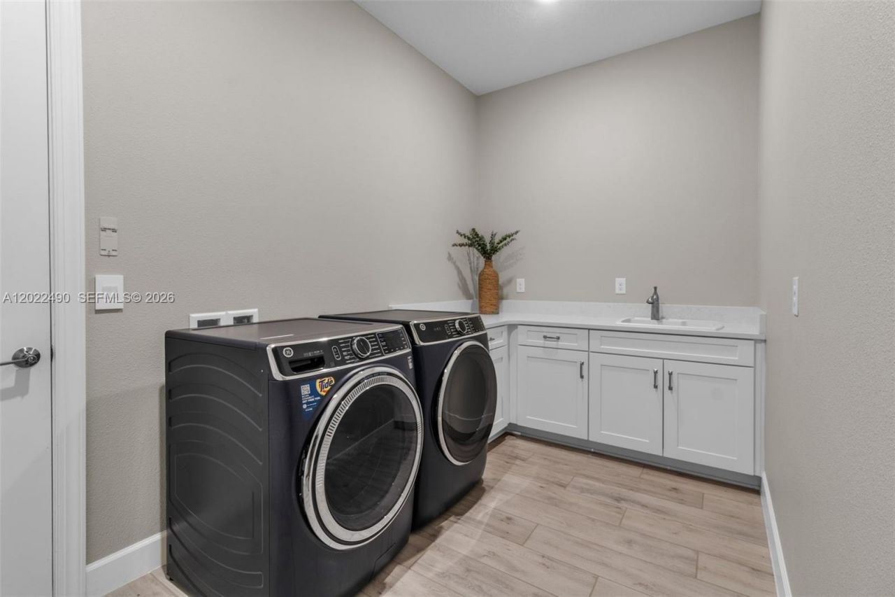 5618 Caserta Court, Bradenton, FL 34221 Photo