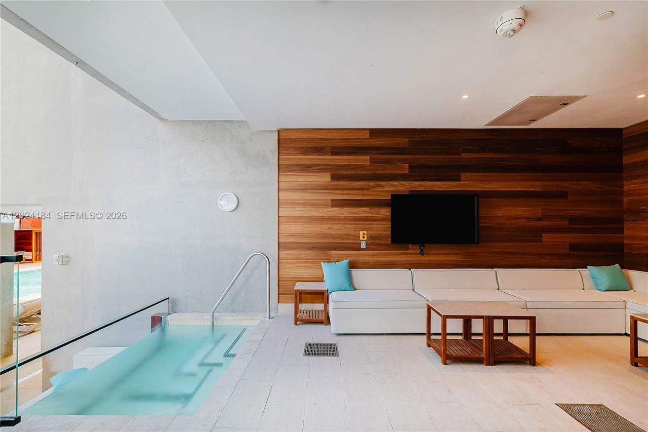 20 NE 11 St, Unit 2601, Miami, FL 33132 Photo