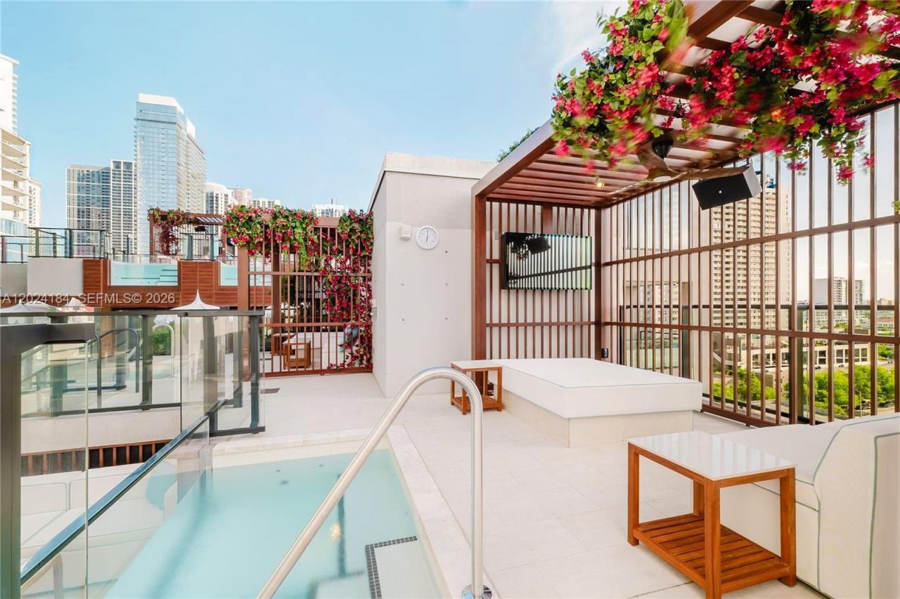 20 NE 11 St, Unit 2601, Miami, FL 33132 Photo