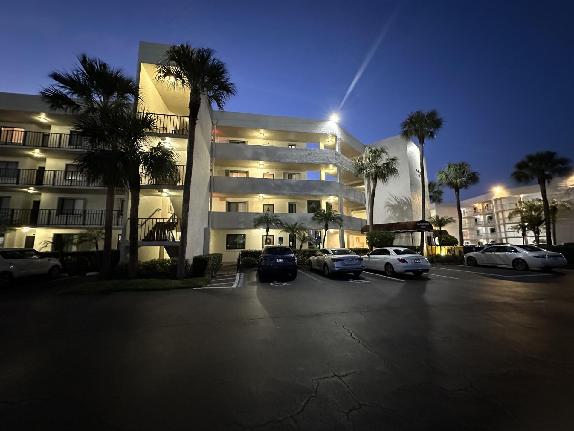 3138 Via Poinciana, Unit 317, Lake Worth, FL 33467 Photo