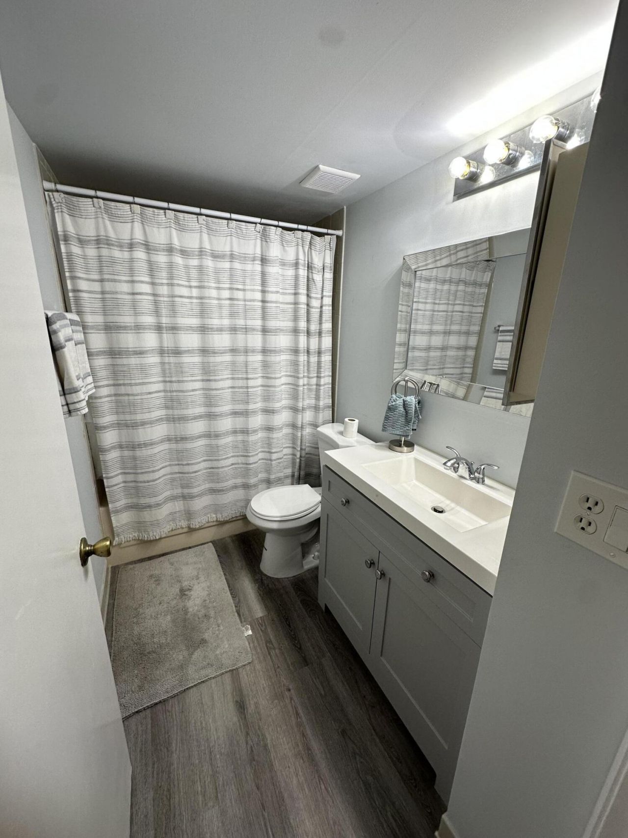 3138 Via Poinciana, Unit 317, Lake Worth, FL 33467 Photo