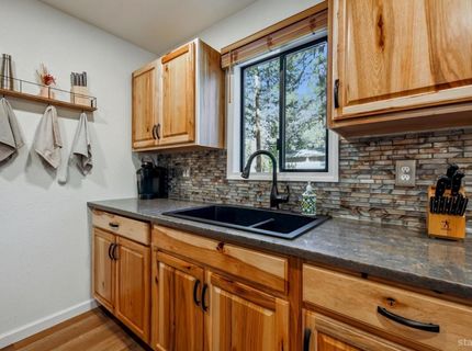 2026 15th Street, South Lake Tahoe, CA 96150 Photo