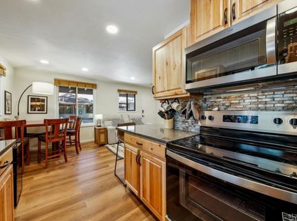 2026 15th Street, South Lake Tahoe, CA 96150 Photo