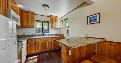 2026 15th Street, South Lake Tahoe, CA 96150 Photo