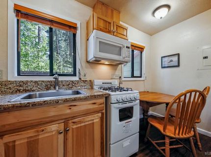 2026 15th Street, South Lake Tahoe, CA 96150 Photo