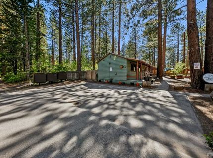 2026 15th Street, South Lake Tahoe, CA 96150 Photo