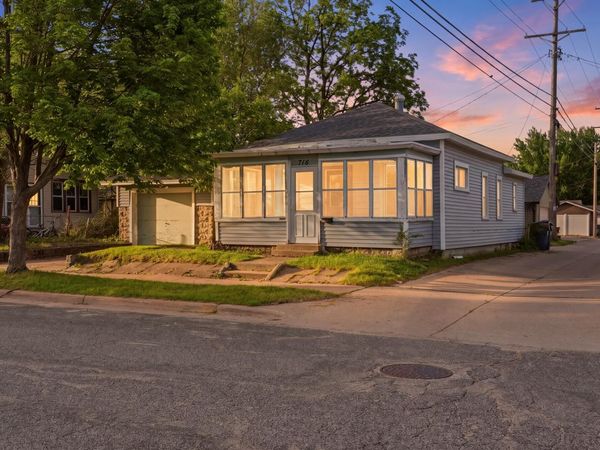 716 St James St, La Crosse, WI 54603