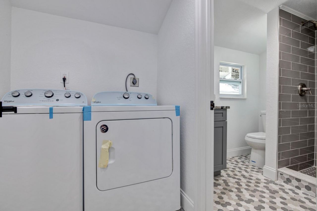 736 Jackson Street N, Unit 2, Saint Petersburg, FL 33705 Photo