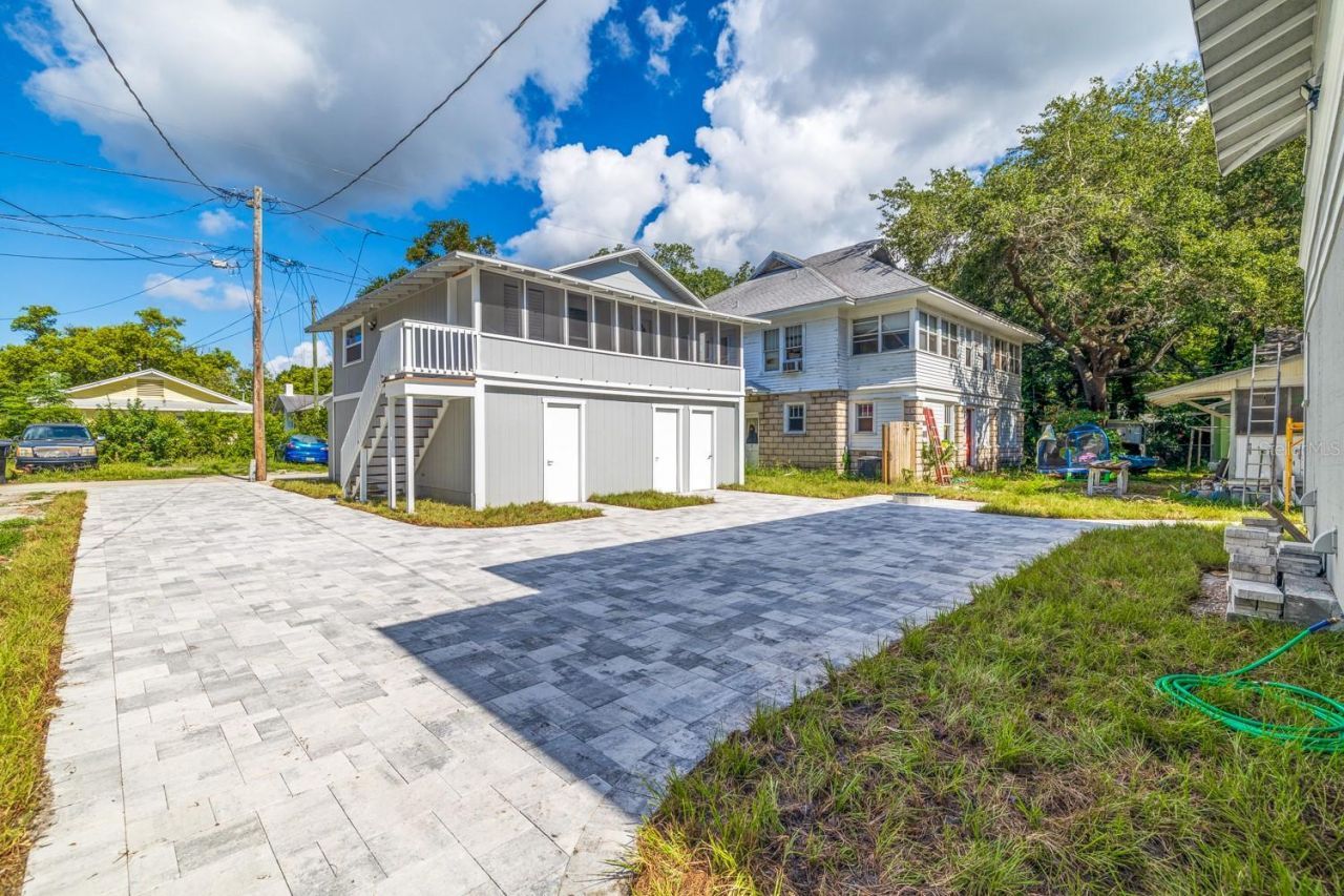 736 Jackson Street N, Unit 2, Saint Petersburg, FL 33705 Photo