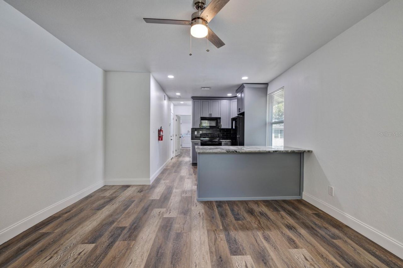 736 Jackson Street N, Unit 2, Saint Petersburg, FL 33705 Photo