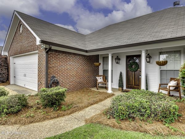 317 Greensboro Drive, Brandon, MS 39047