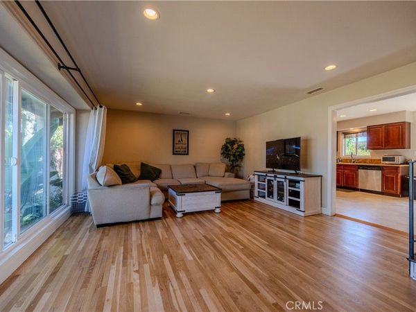 13791 Pasadena, North Tustin, CA 92705