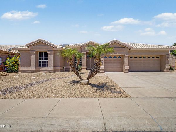 6334 W Louise Drive, Glendale, AZ 85310