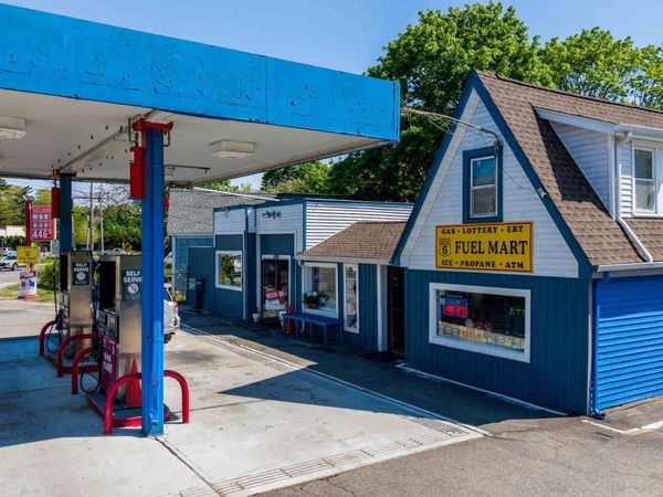 204 Marion Rd, Wareham, MA 02571