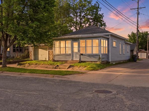 716 St James STREET, La Crosse, WI 54603