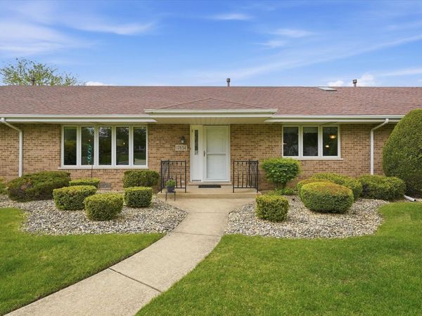 17654 Pennsylvania Court , Unit 207, Orland Park, IL 60467