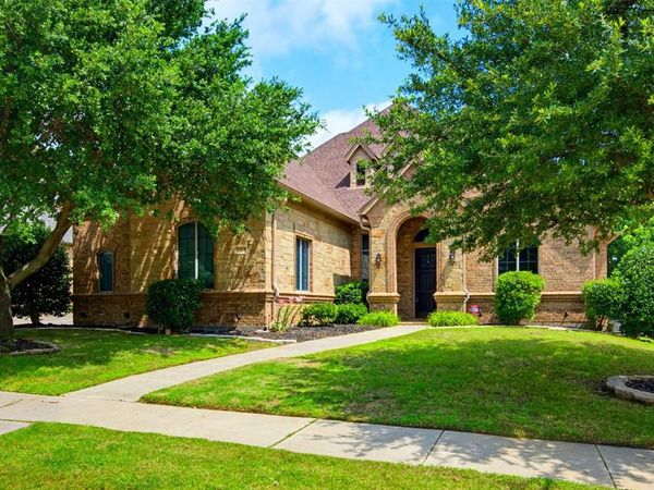 7713 Silverleaf Drive, North Richland Hills, TX 76182