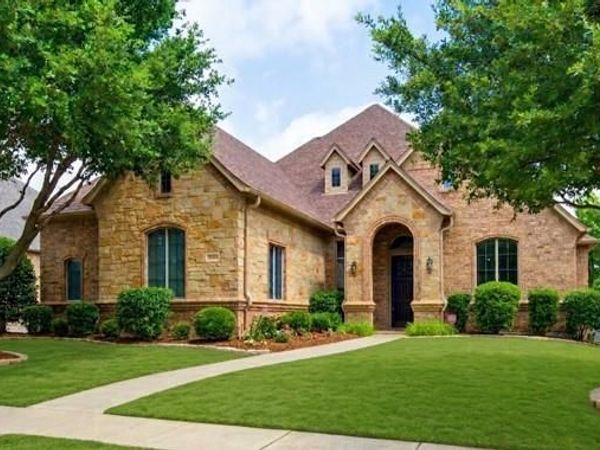7713 Silverleaf Drive, North Richland Hills, TX 76182