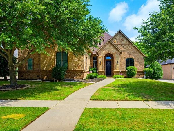 7713 Silverleaf Drive, North Richland Hills, TX 76182