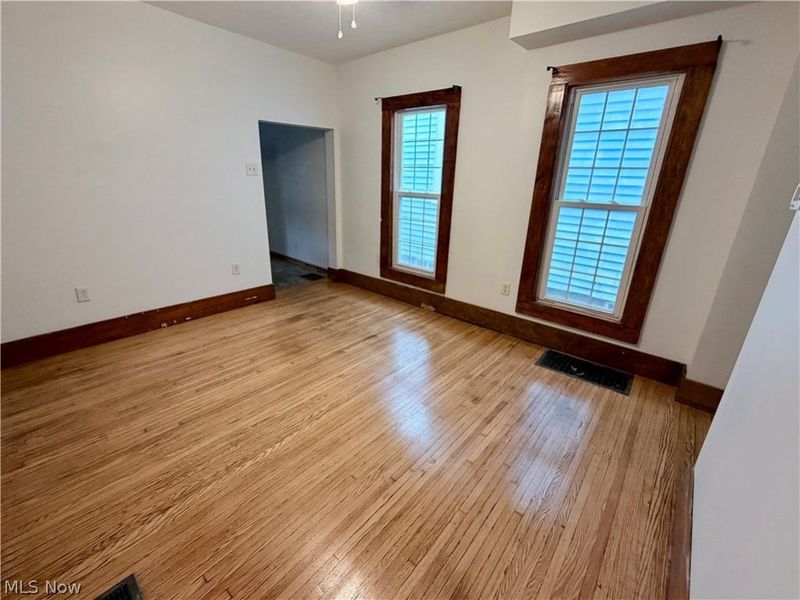 4254 Harrison Street, Bellaire, OH 43906 Photo 3