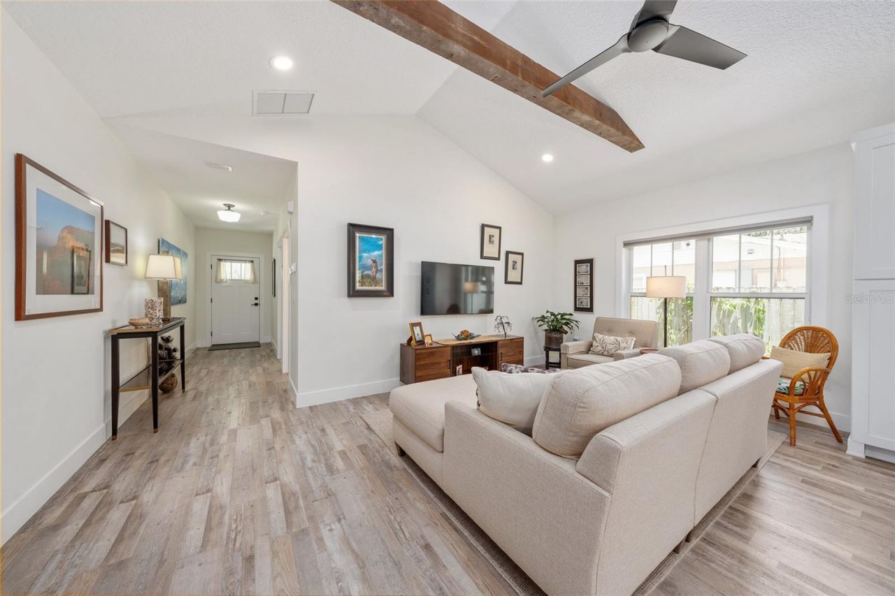 964 N Grandview Street , Mount Dora, FL 32757 Photo