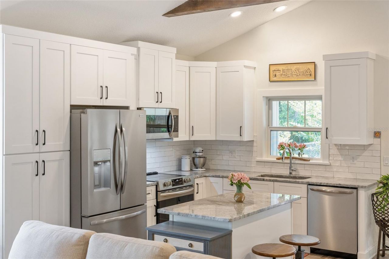 964 N Grandview Street , Mount Dora, FL 32757 Photo