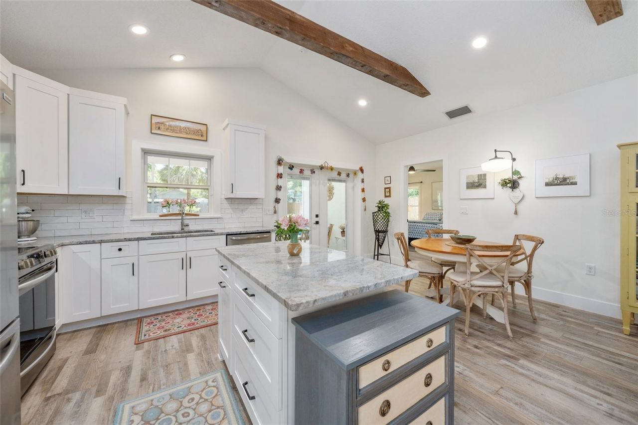 964 N Grandview Street , Mount Dora, FL 32757 Photo