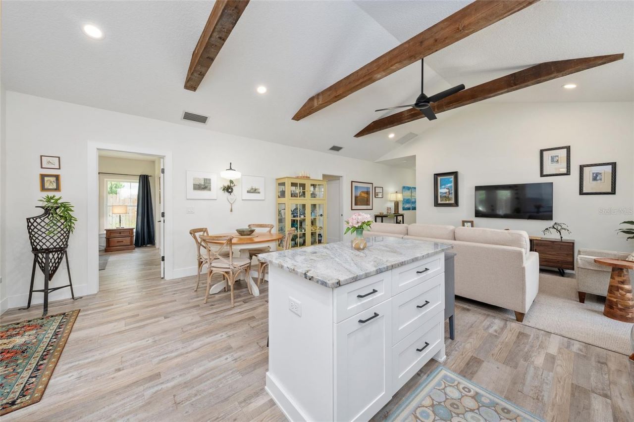 964 N Grandview Street , Mount Dora, FL 32757 Photo