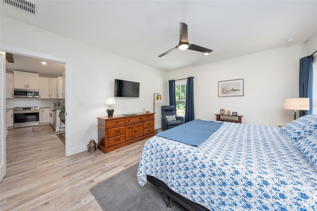 964 N Grandview Street , Mount Dora, FL 32757 Photo