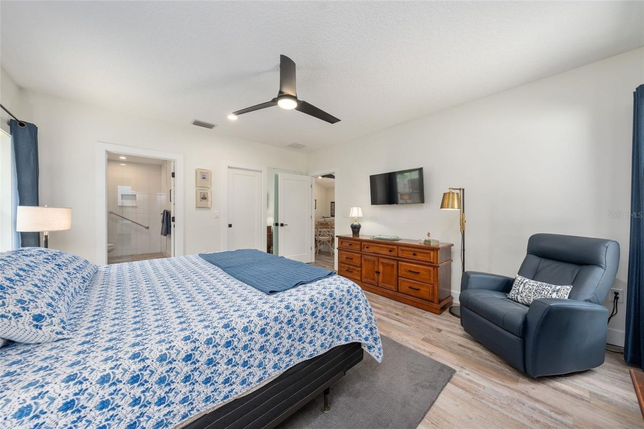 964 N Grandview Street , Mount Dora, FL 32757 Photo