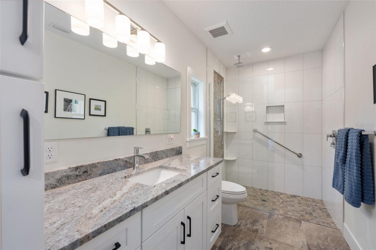 964 N Grandview Street , Mount Dora, FL 32757 Photo