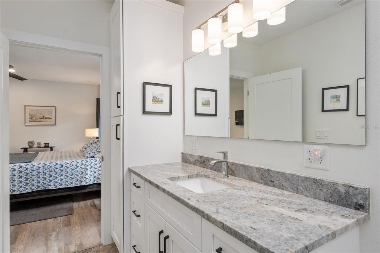 964 N Grandview Street , Mount Dora, FL 32757 Photo