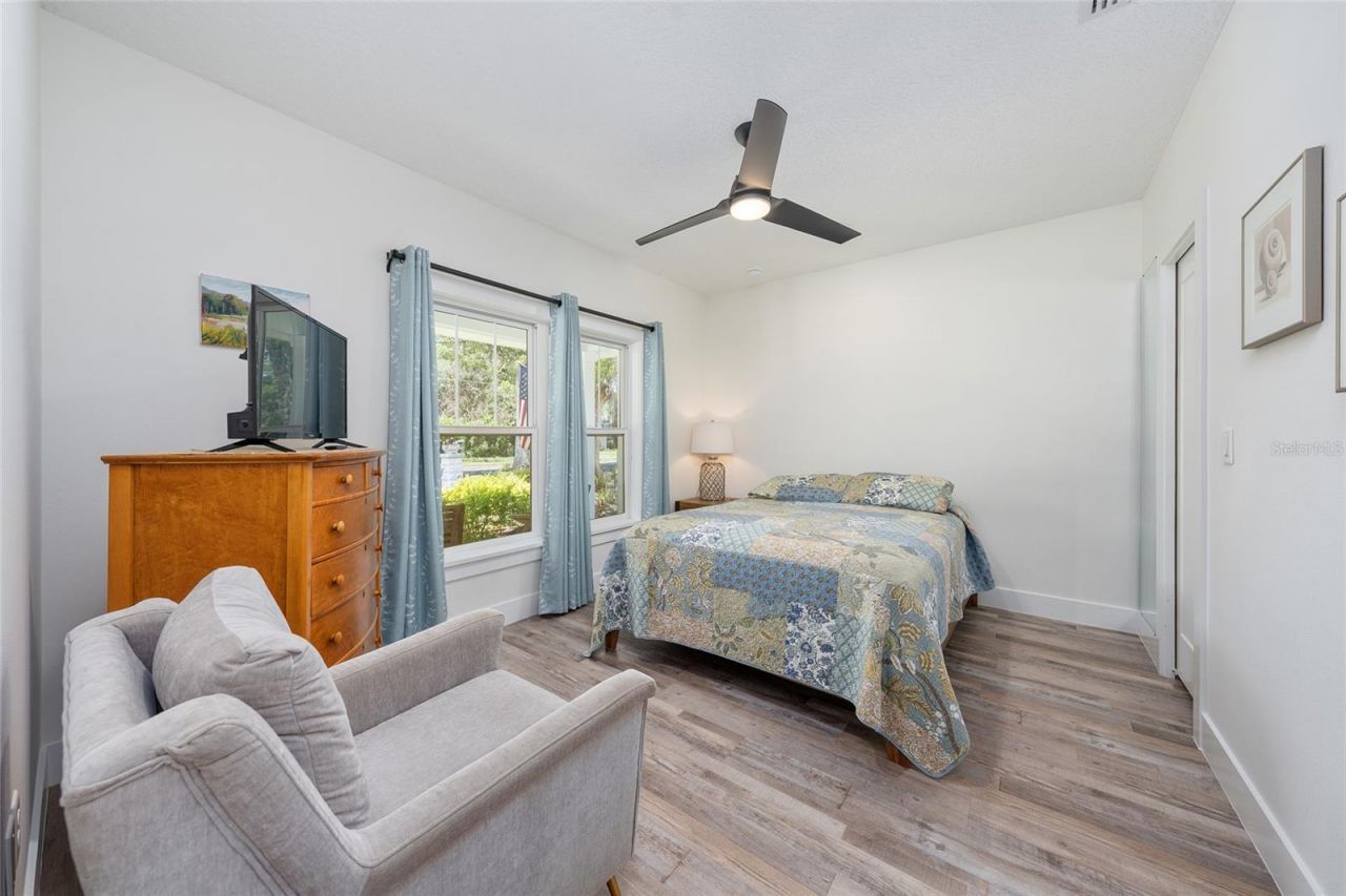 964 N Grandview Street , Mount Dora, FL 32757 Photo
