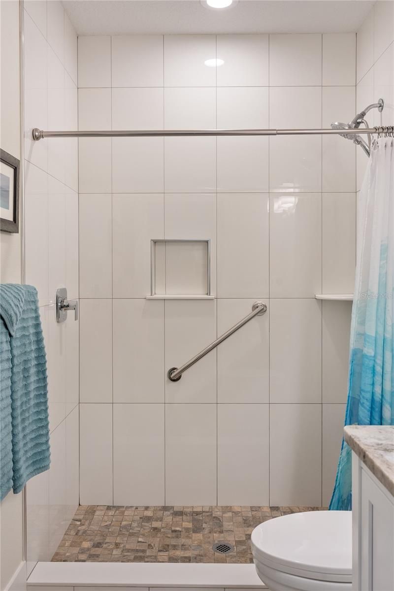 964 N Grandview Street , Mount Dora, FL 32757 Photo