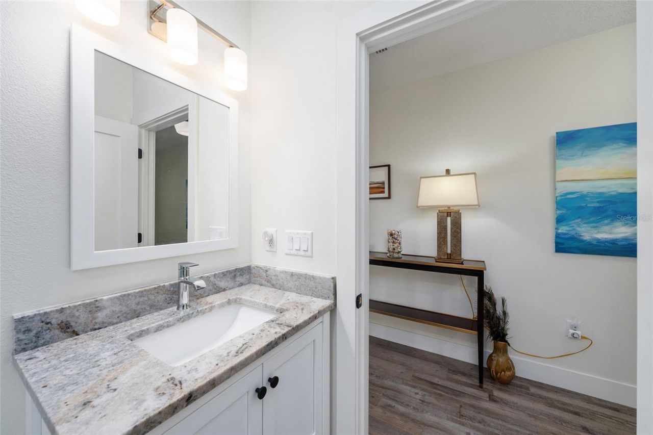 964 N Grandview Street , Mount Dora, FL 32757 Photo
