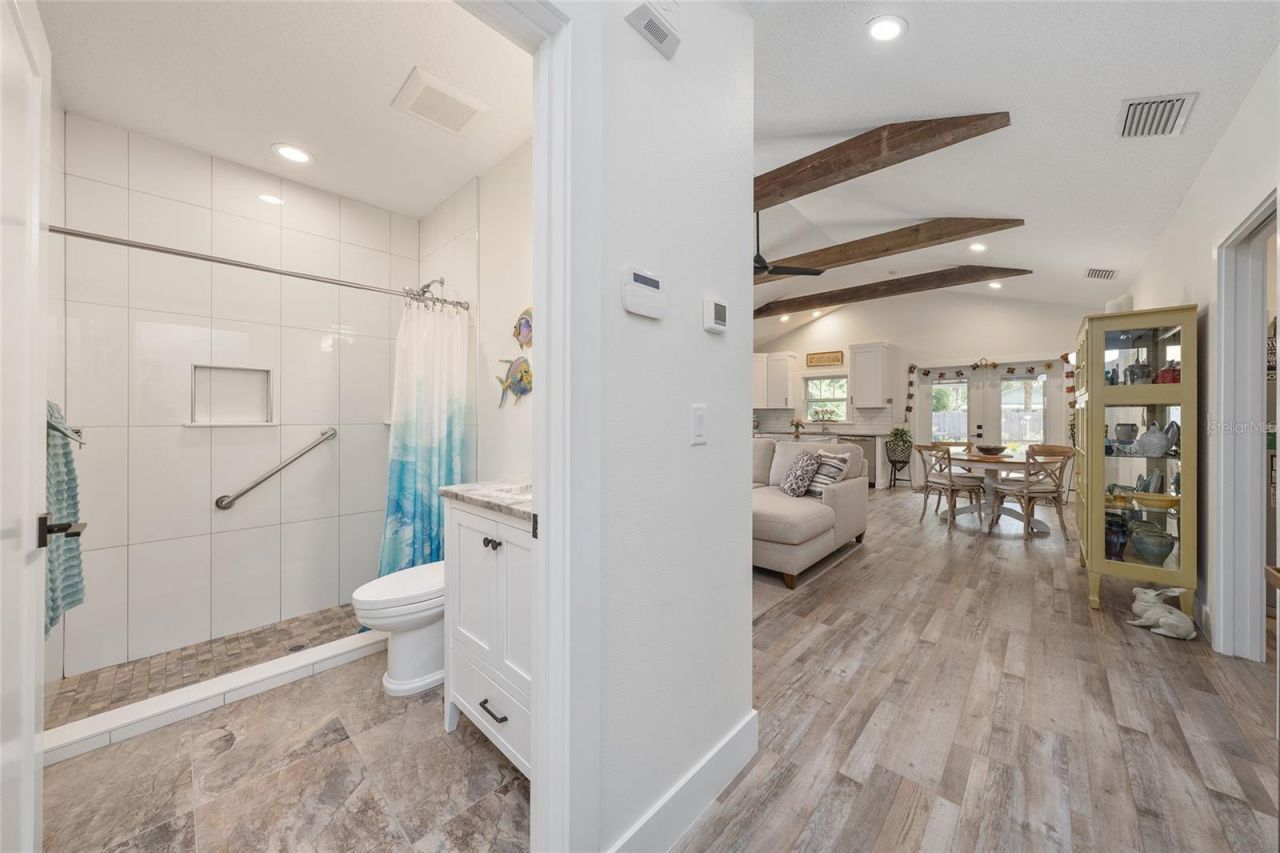 964 N Grandview Street , Mount Dora, FL 32757 Photo