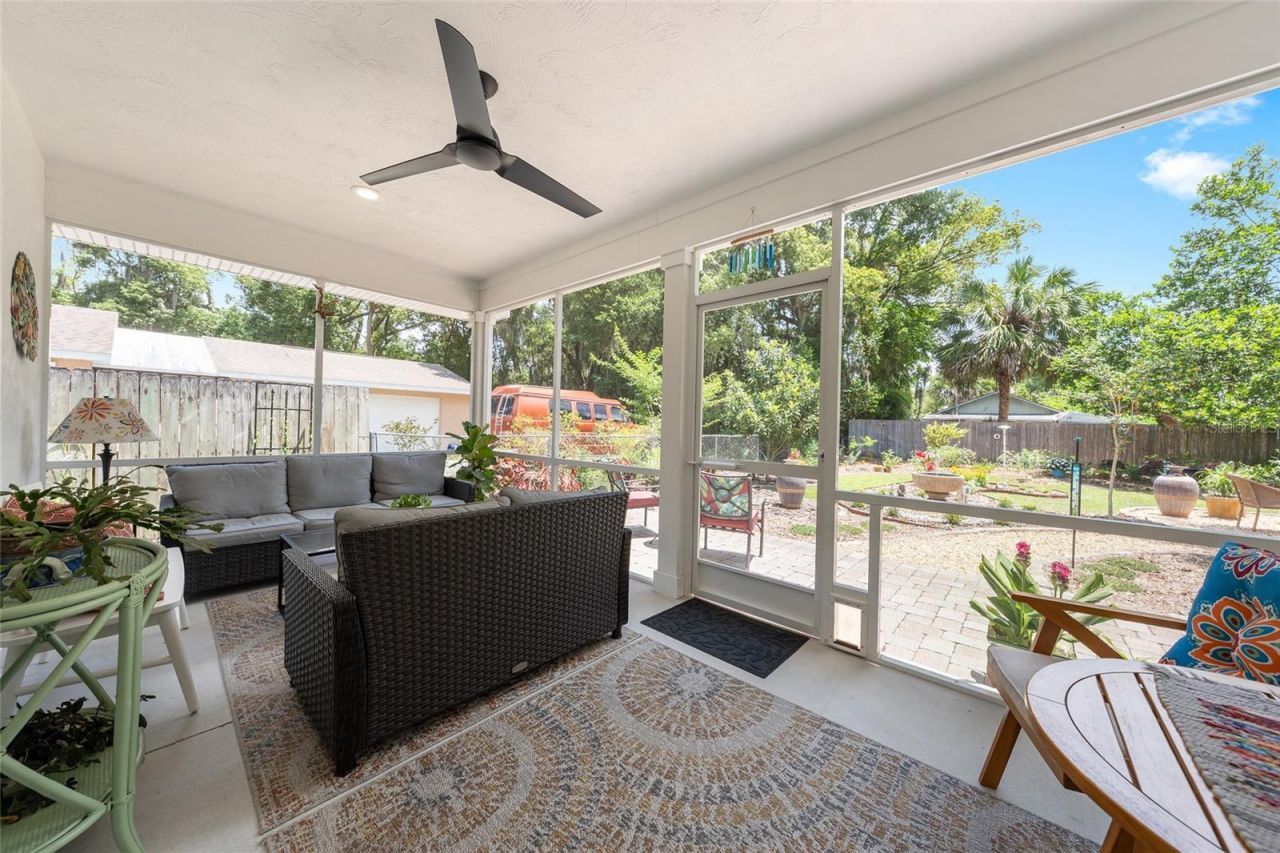 964 N Grandview Street , Mount Dora, FL 32757 Photo
