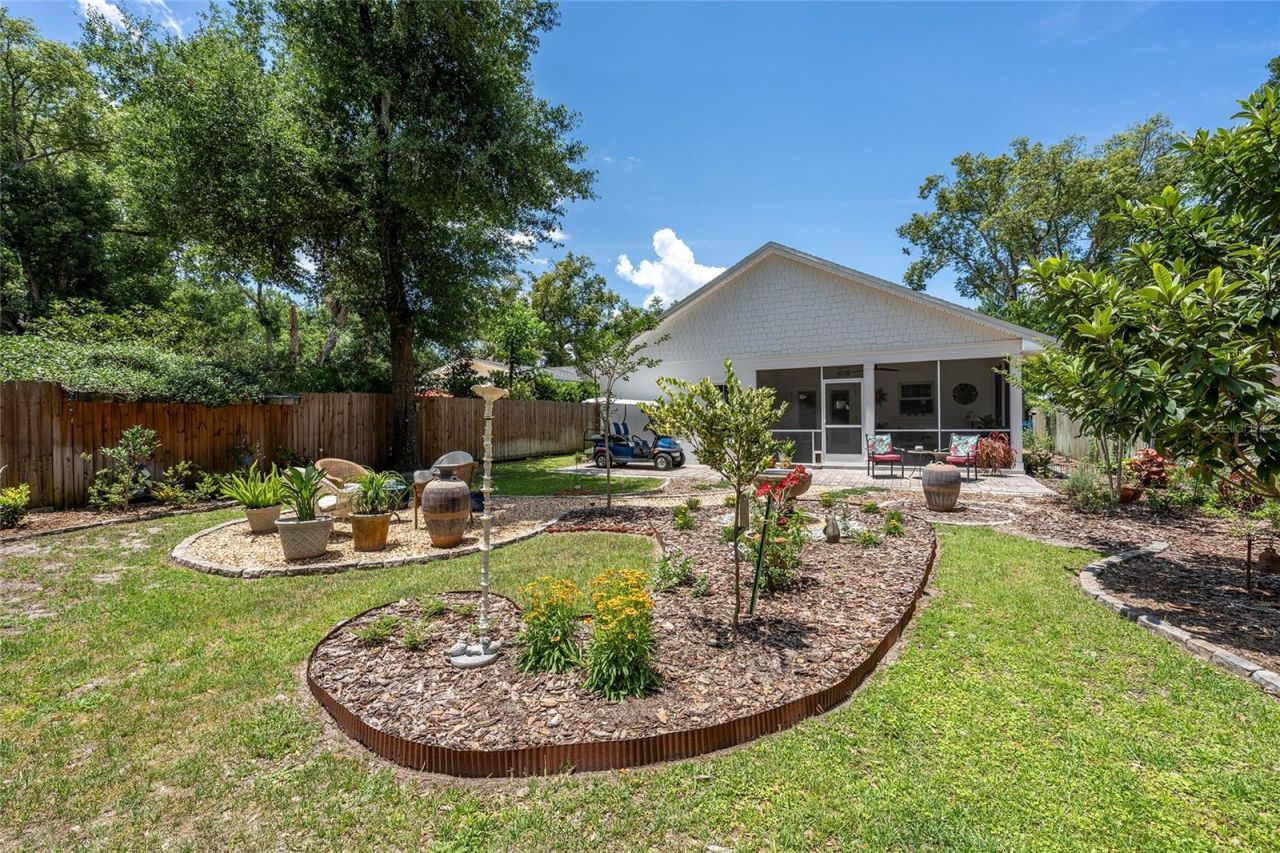 964 N Grandview Street , Mount Dora, FL 32757 Photo