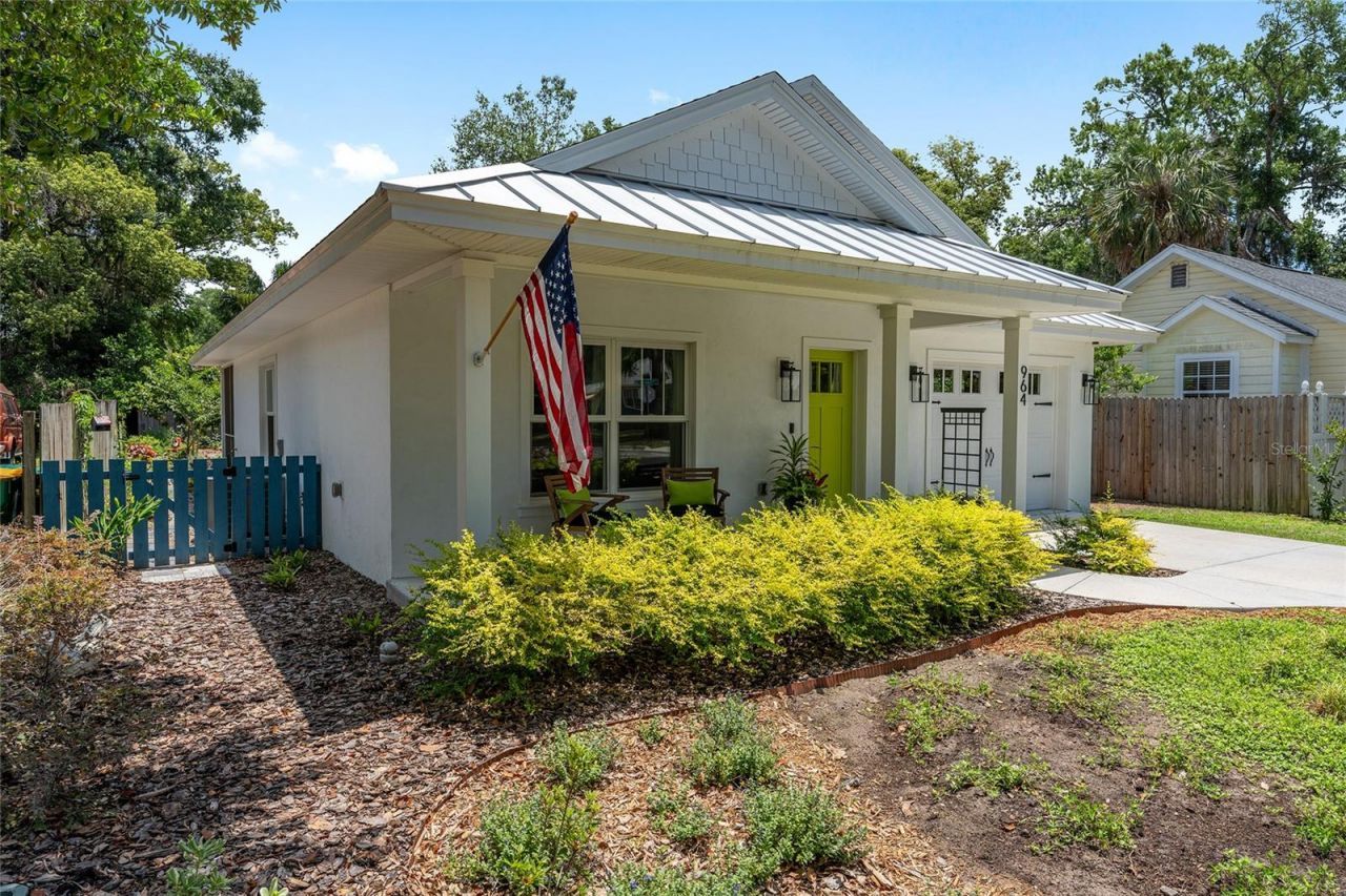 964 N Grandview Street , Mount Dora, FL 32757 Photo
