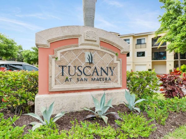 2915 Tuscany Court, Unit 201, Palm Beach Gardens, FL 33410