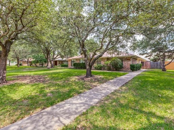 811 Saint Paul Court, Richardson, TX 75080