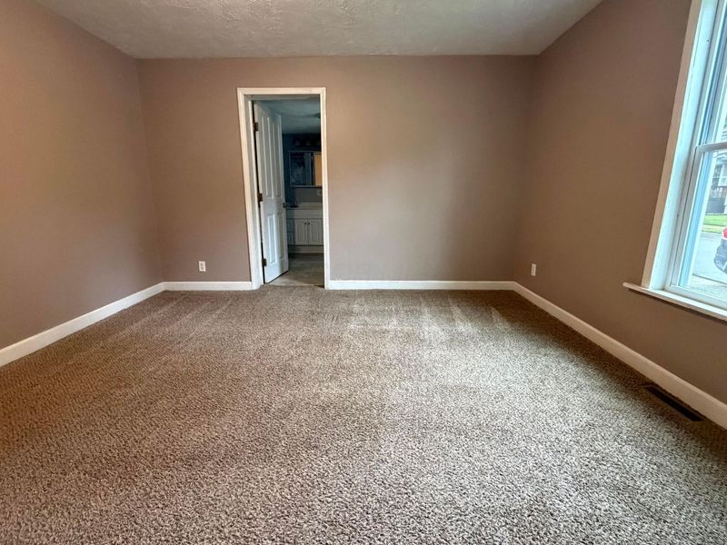 515 W Brown Street, New Lexington, OH 43764 Photo 4