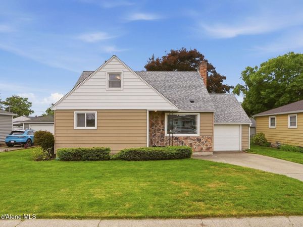 624 E Courtland Ave , Spokane, WA 99207