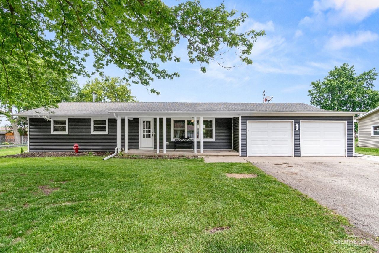 144 E Grant Street , Leland, IL 60531