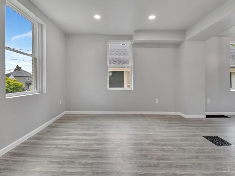 6961 La Boiteaux, North College Hill, OH 45223 Photo 31